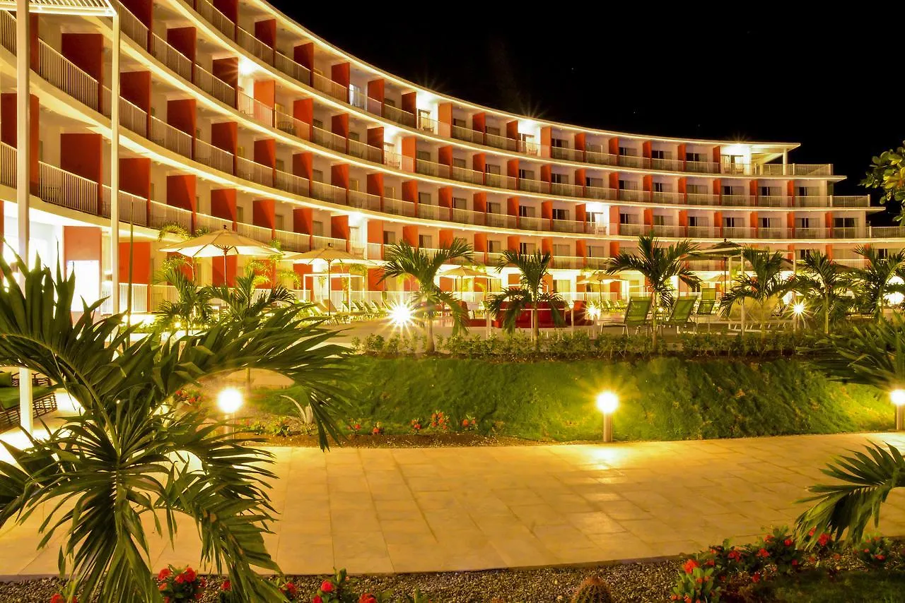 Grand Decameron Cornwall Beach, A Trademark All-Inclusive Resort Бухта Монтего