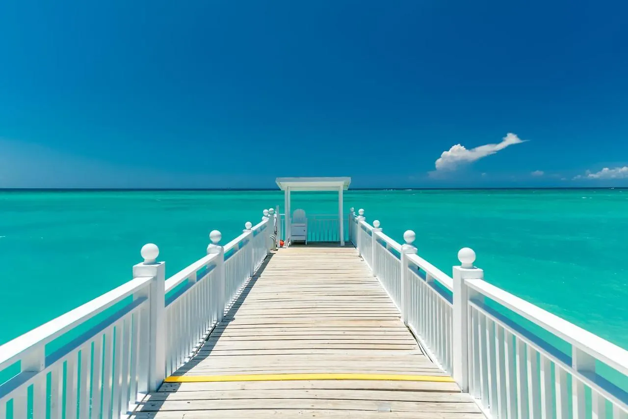 Grand Decameron Cornwall Beach, A Trademark All-Inclusive Resort 4*, Бухта Монтего
