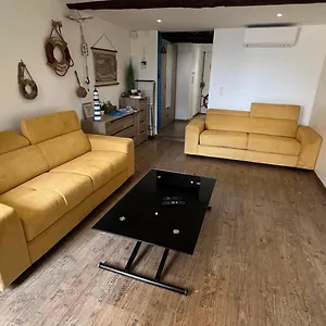  Appartement Le Petit Bateau France