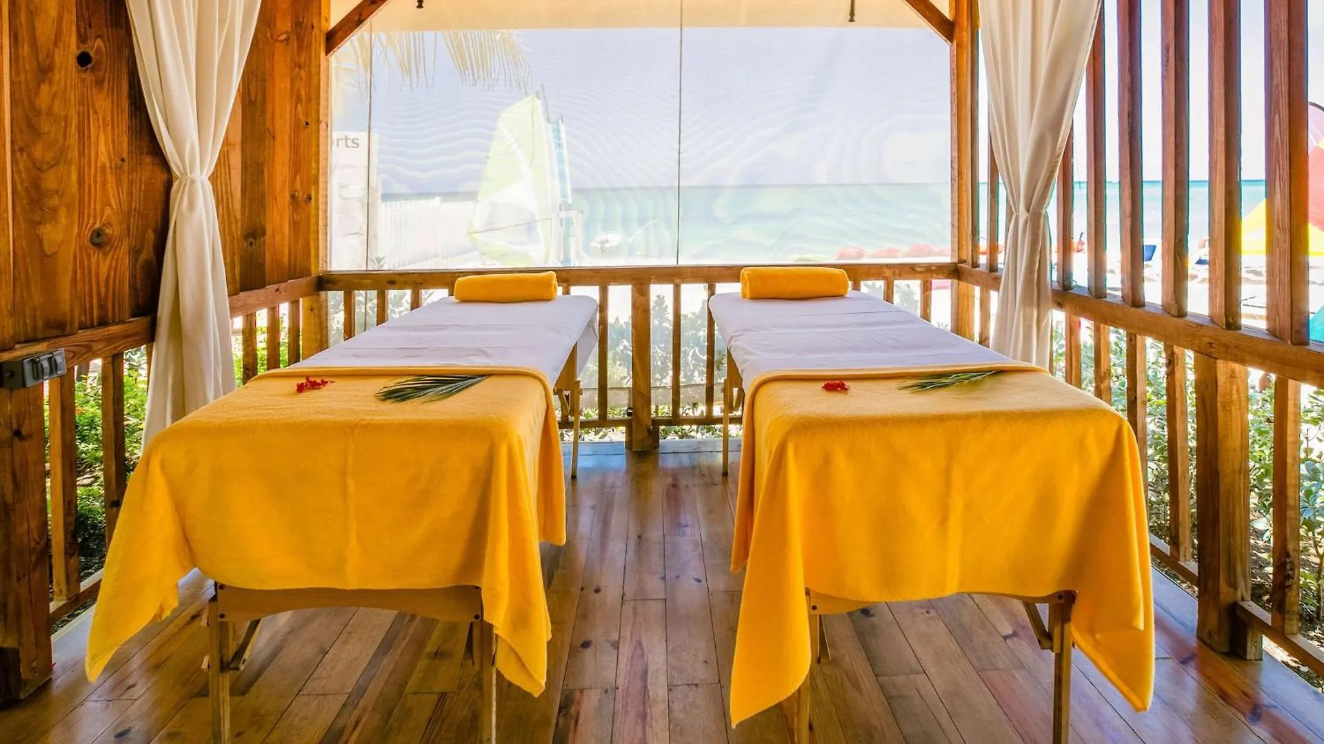 Grand Decameron Cornwall Beach, A Trademark All-Inclusive Resort Jamaica