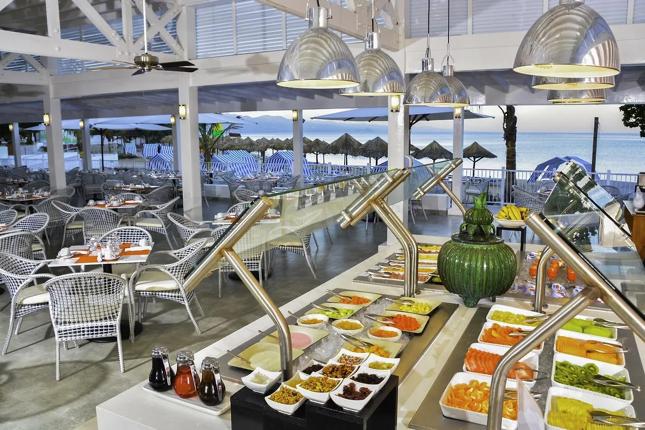 Grand Decameron Cornwall Beach, A Trademark All-Inclusive Resort Montego Bay Giamaica